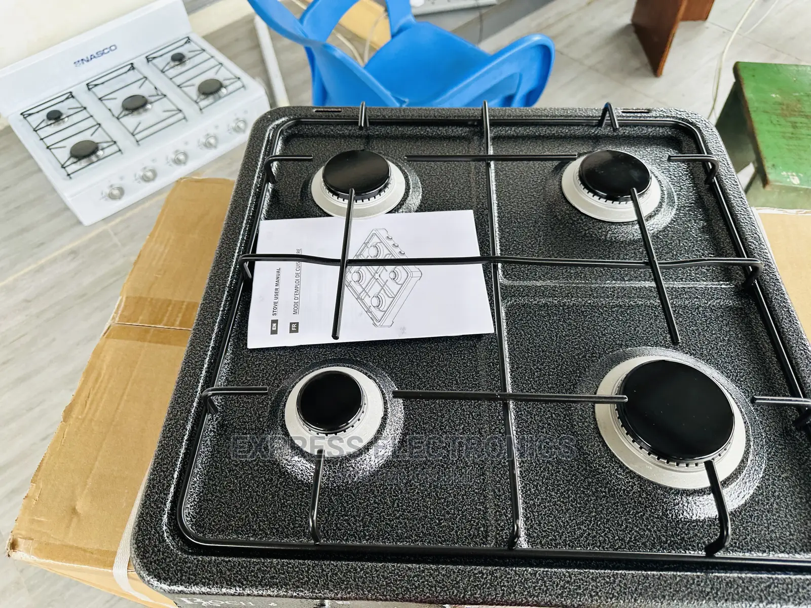 Affordable and Quality Gas Cooker 4burner Metallic Black