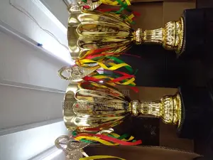 Award Trophy B