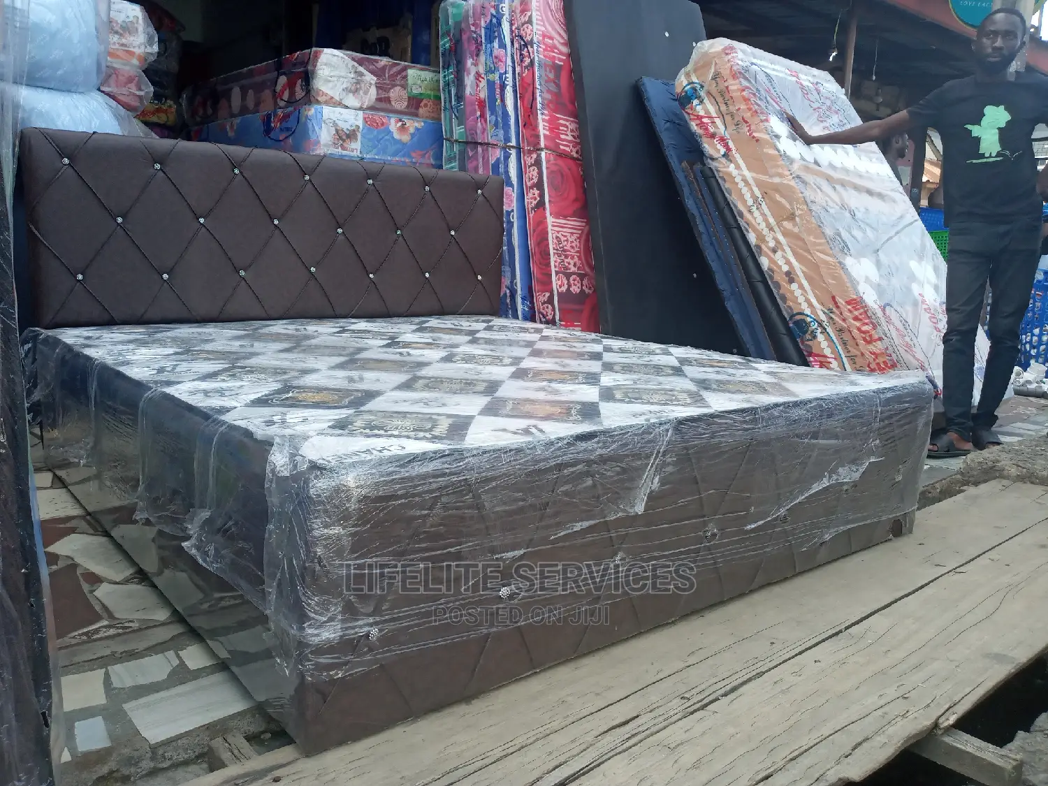 Designer Inbuilt Queen Size Bed