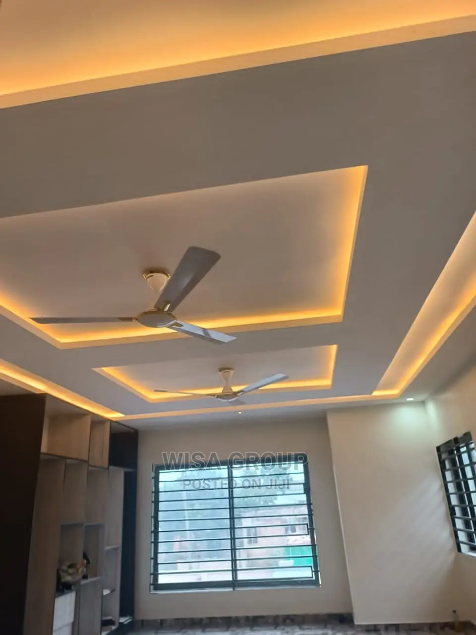 4bedrooms House Story Building for Sale