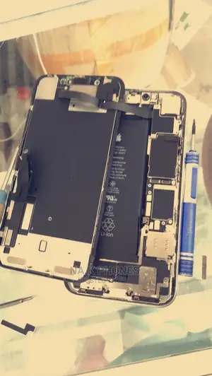 Phone and Tablet Repairer