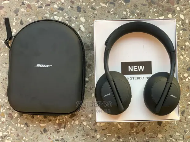 Bose 700 Headset With Pouch