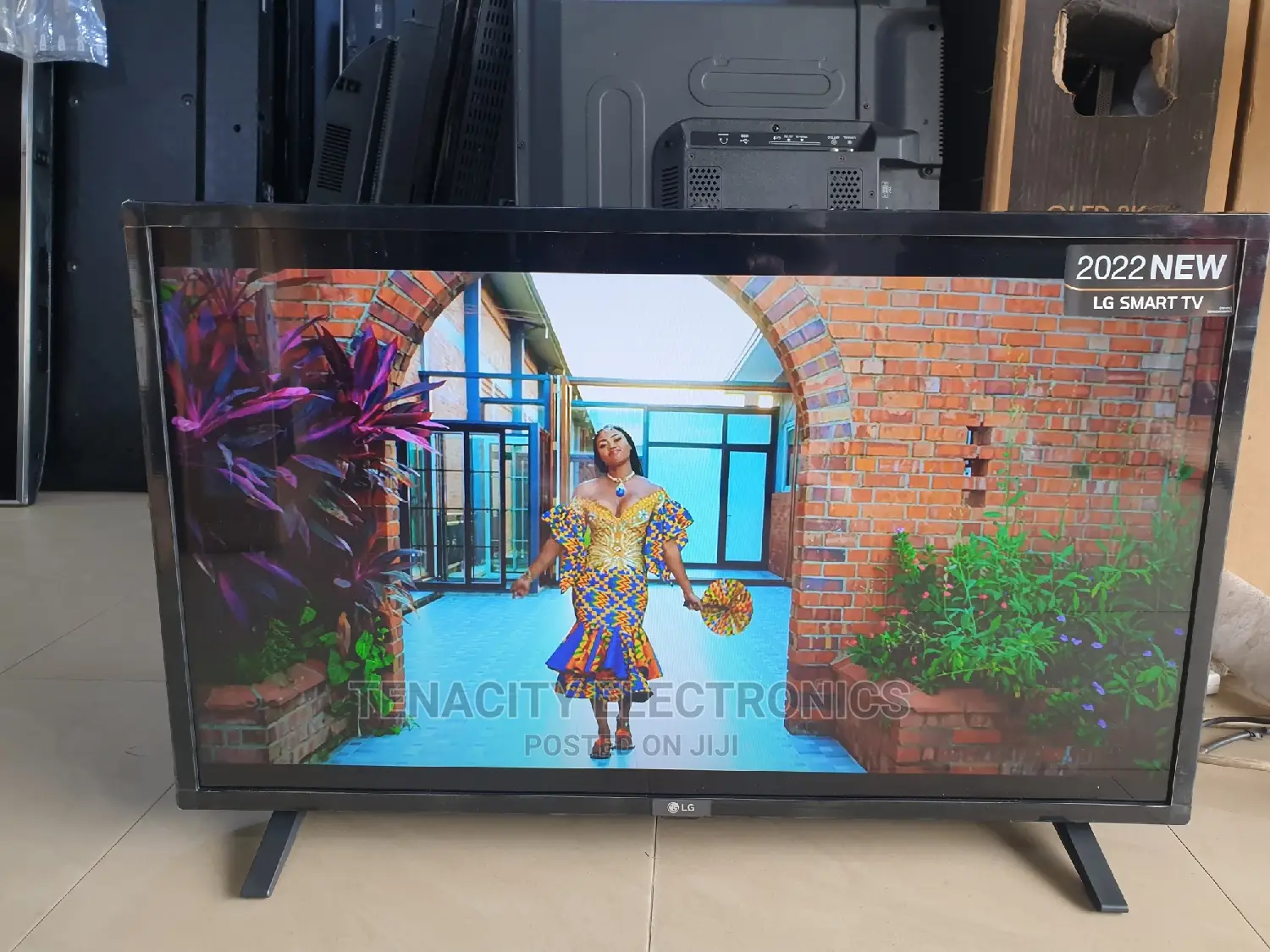 New 32 LG Smart Digital Satellite Full HD TV
