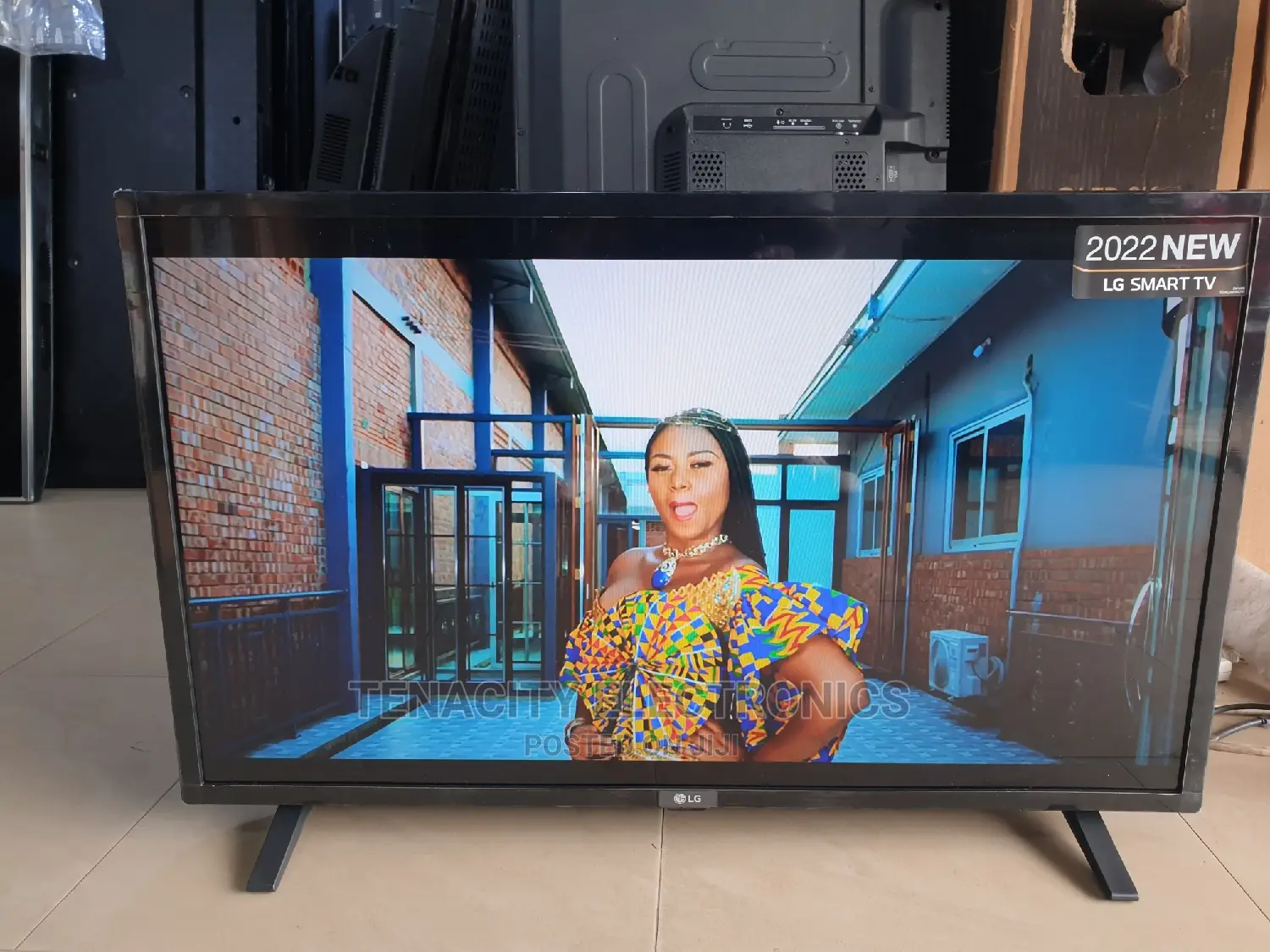 New 32 LG Smart Digital Satellite Full HD TV