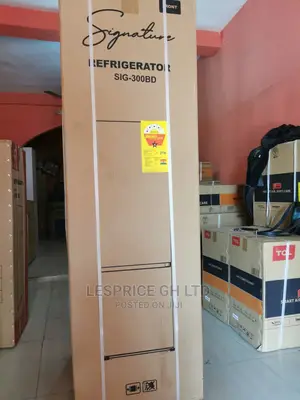 Good Looking Signature 273L Fridge