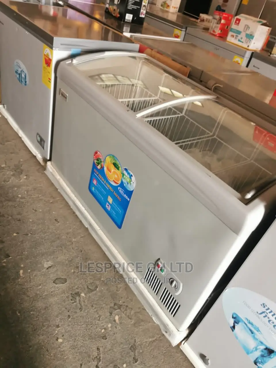 Strong Delron Ice Cream Display Fridge