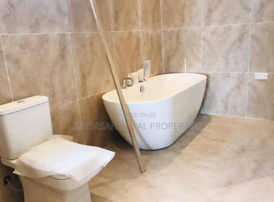4bdrm House in East Legon Hills, School Junction for Sale