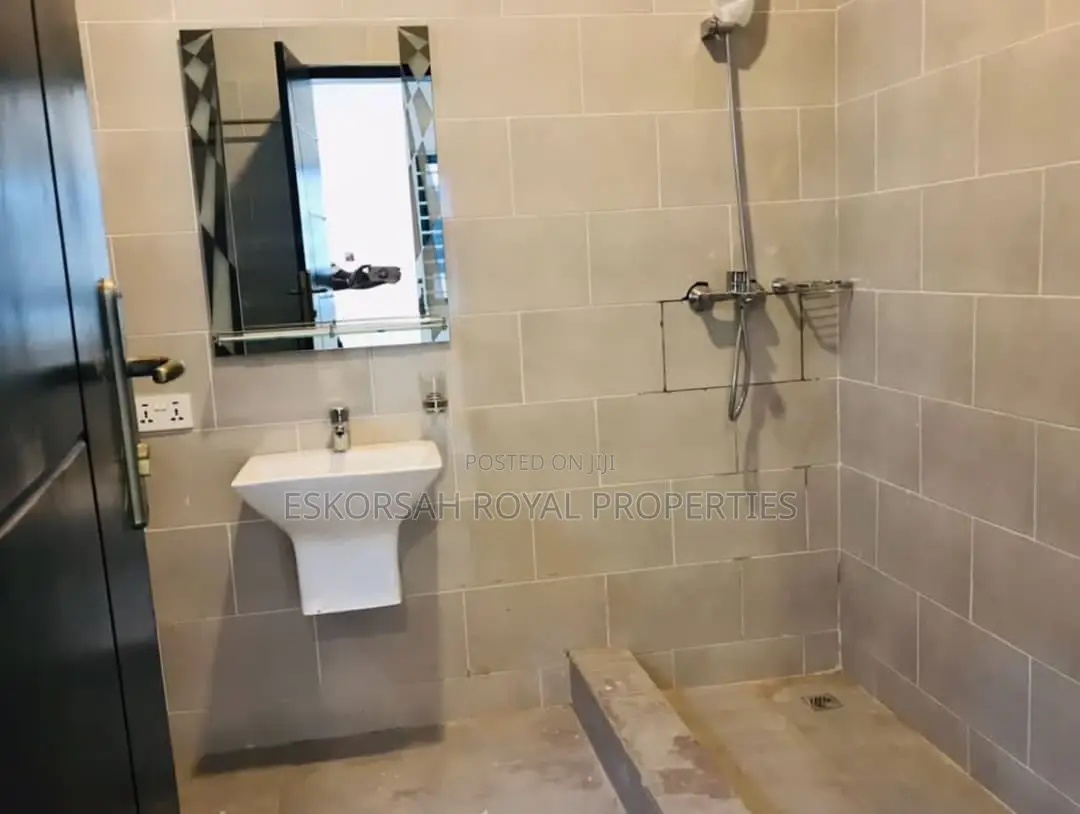 4bdrm House in East Legon Hills, School Junction for Sale