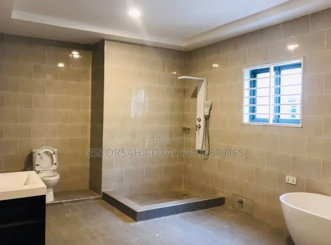 4bdrm House in East Legon Hills, School Junction for Sale