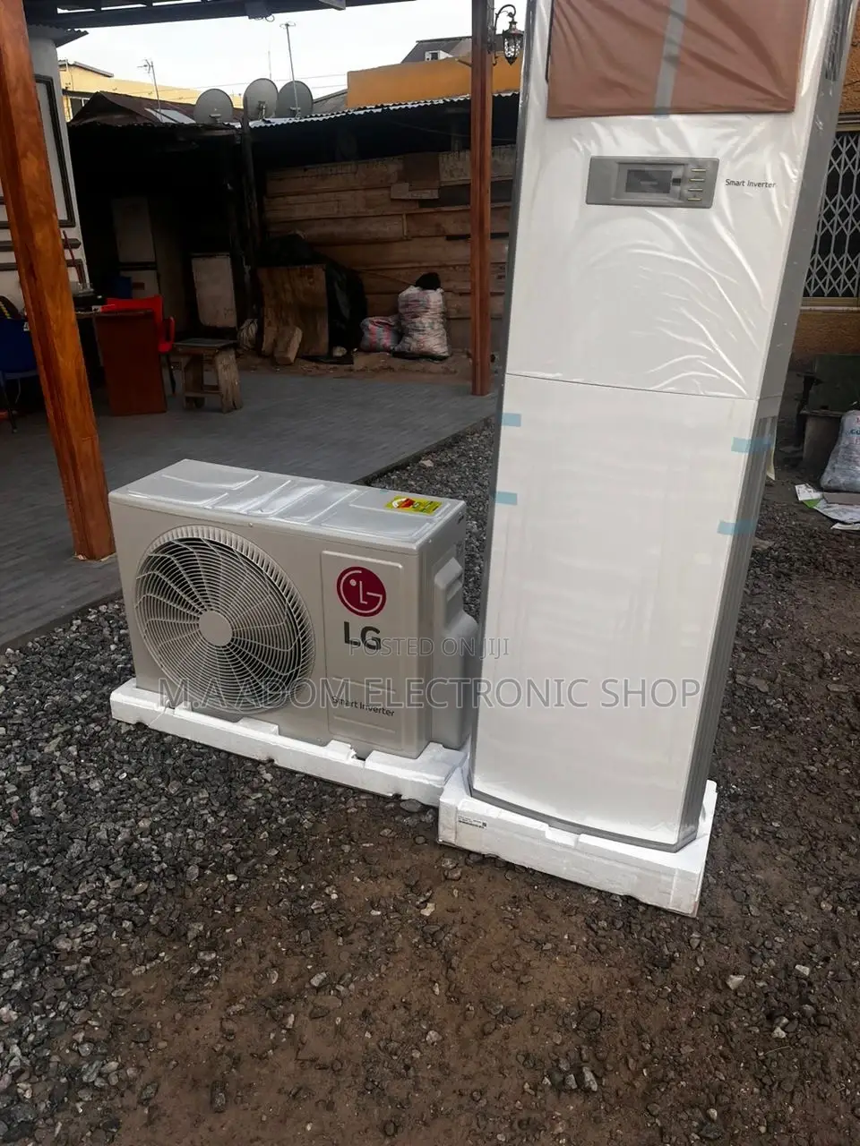 Bag LG 2 HP Floor Standing Dual Inverter AC AP Q18GS1S1