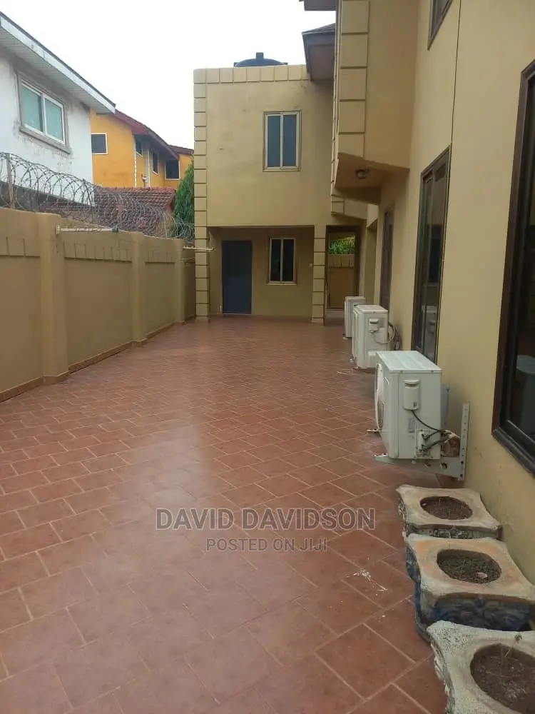 5bdrm Mansion in Executive 5 Bedroom, East Legon for rent