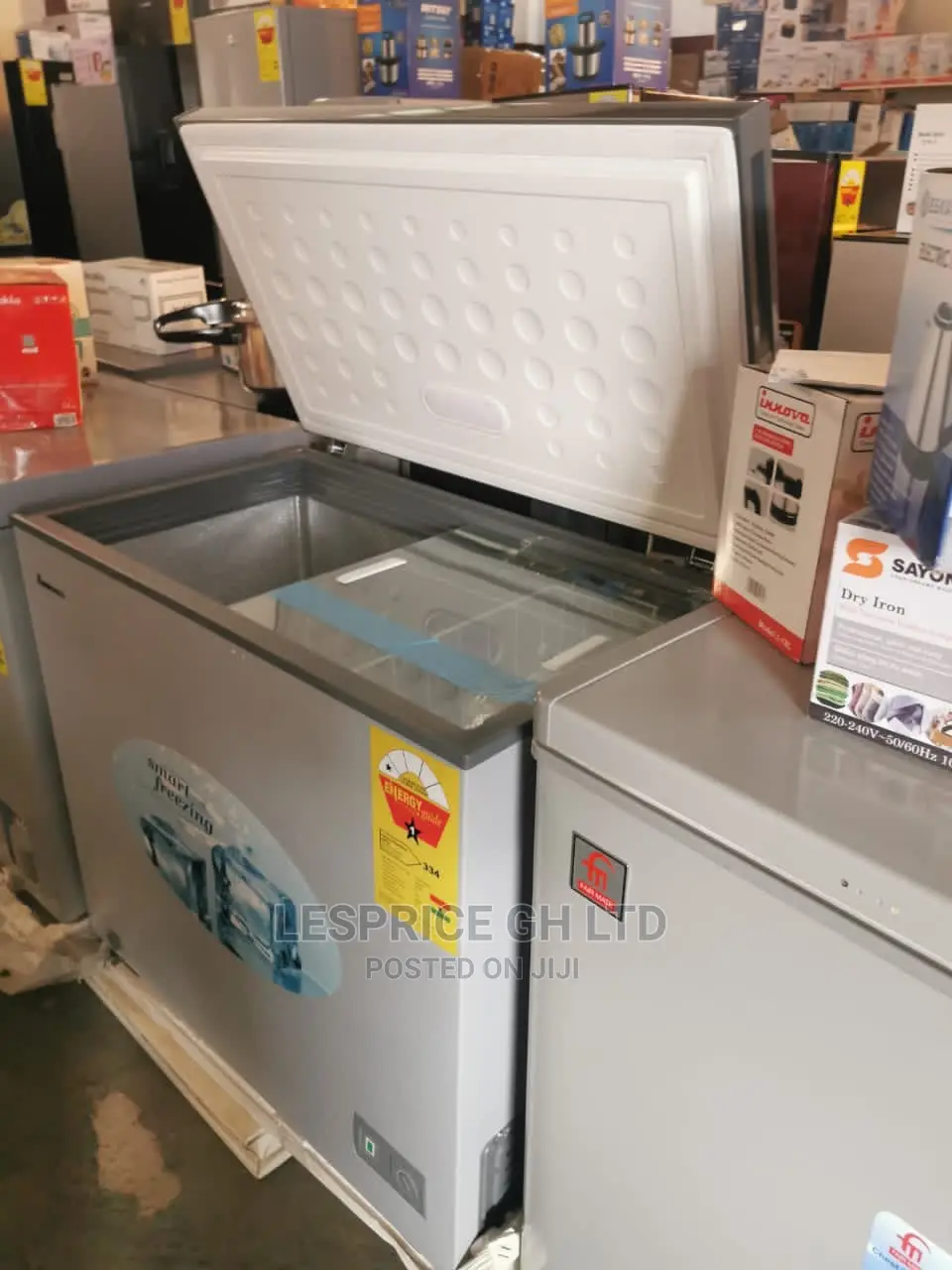 Presentable Innova Chest Freezer 200L