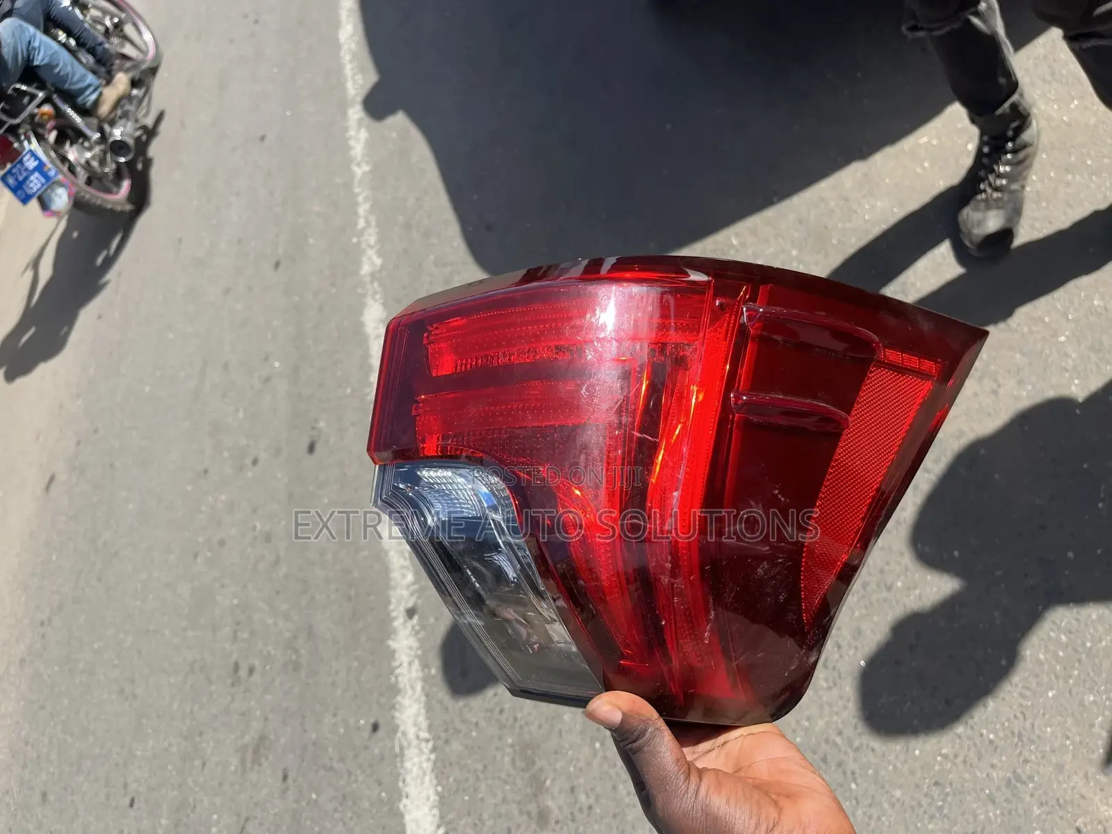 Lexus LX 570 Taillights