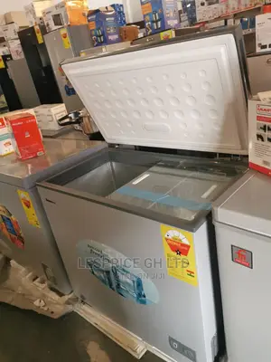 Tear Rubber Innova Chest Freezer 200L