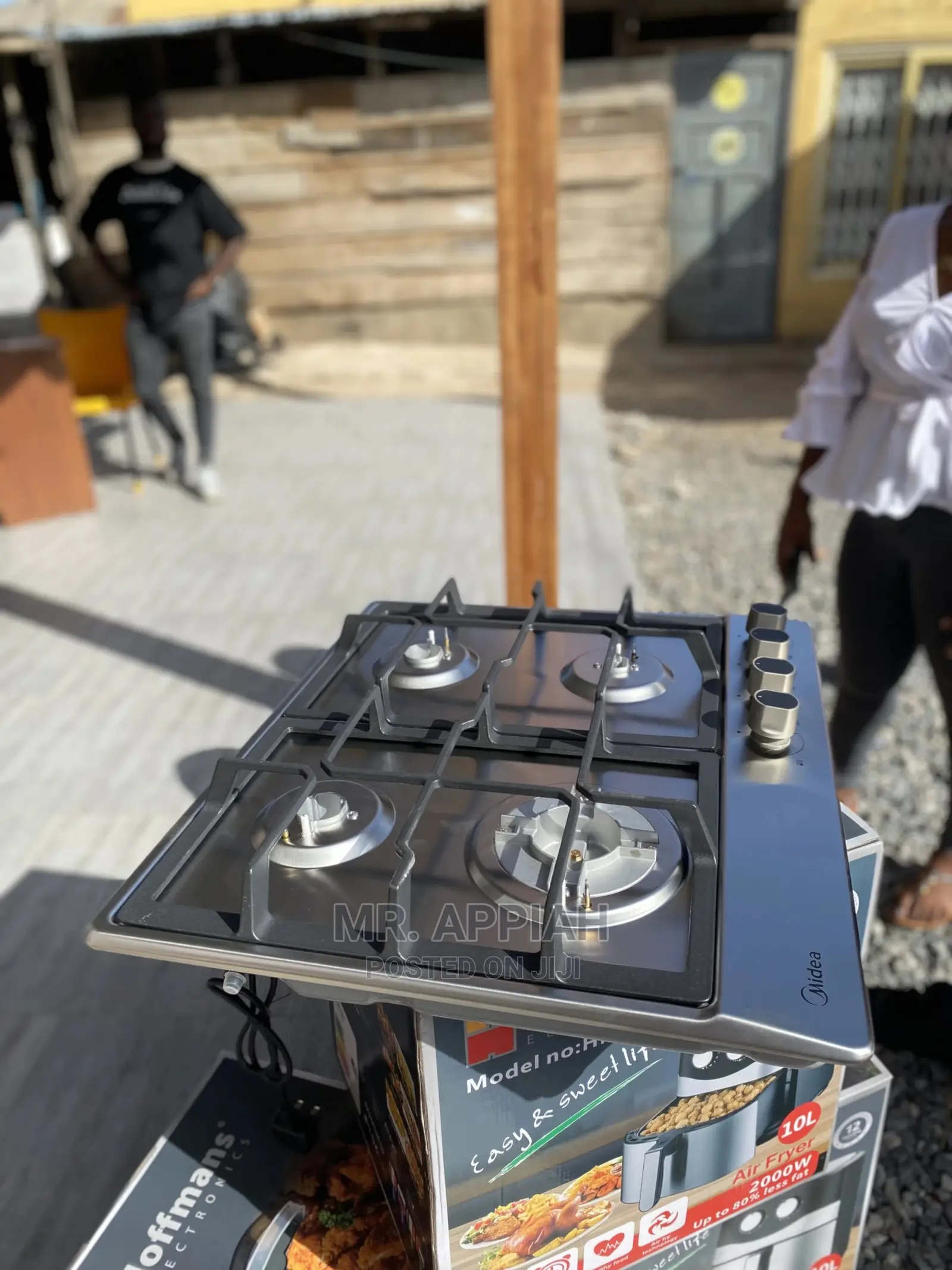 Efficient and Affordable 4 Gas Cooker (60G40ME)