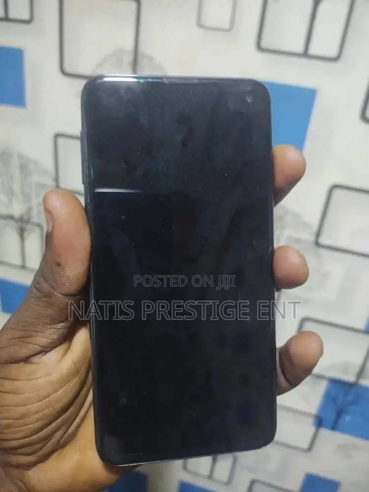 Samsung Galaxy S10e 128 GB Black