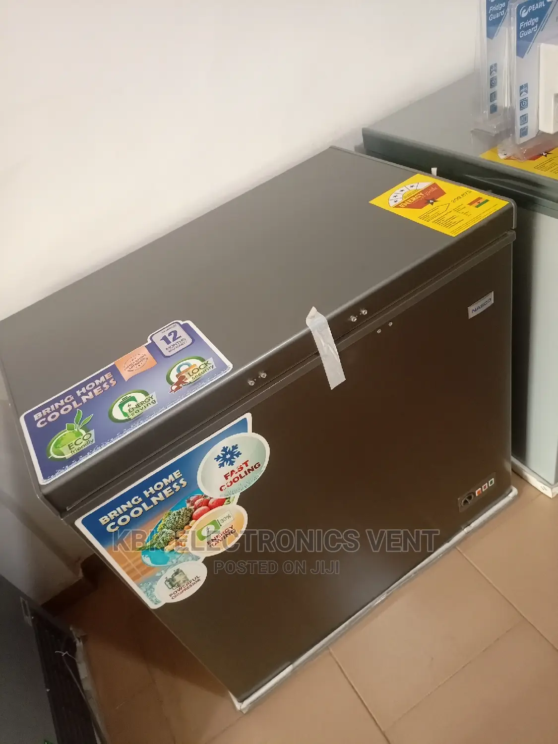 Nasco 200ltr Chest Freezer+ Glass Top