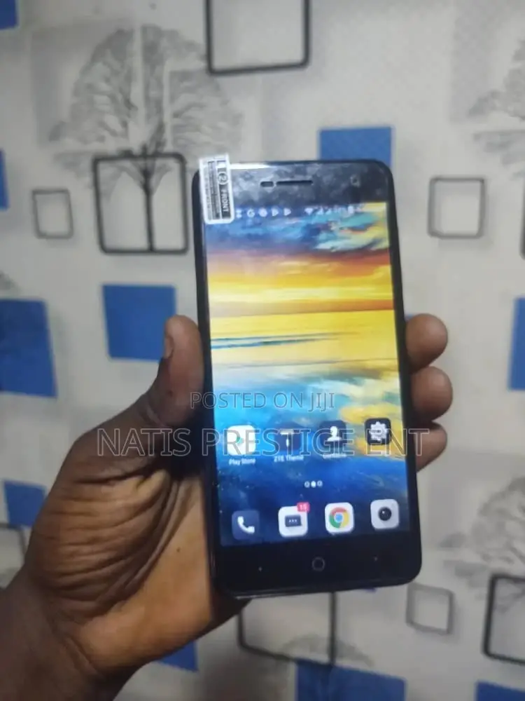 ZTE Axon 7 64 GB Black