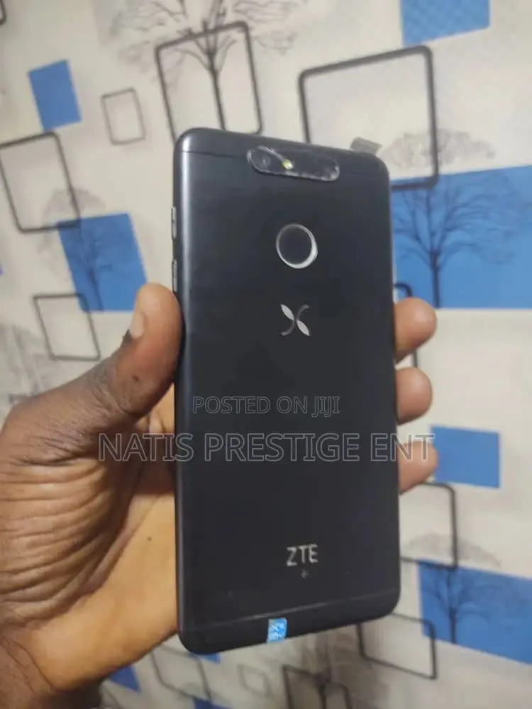 ZTE Axon 7 64 GB Black