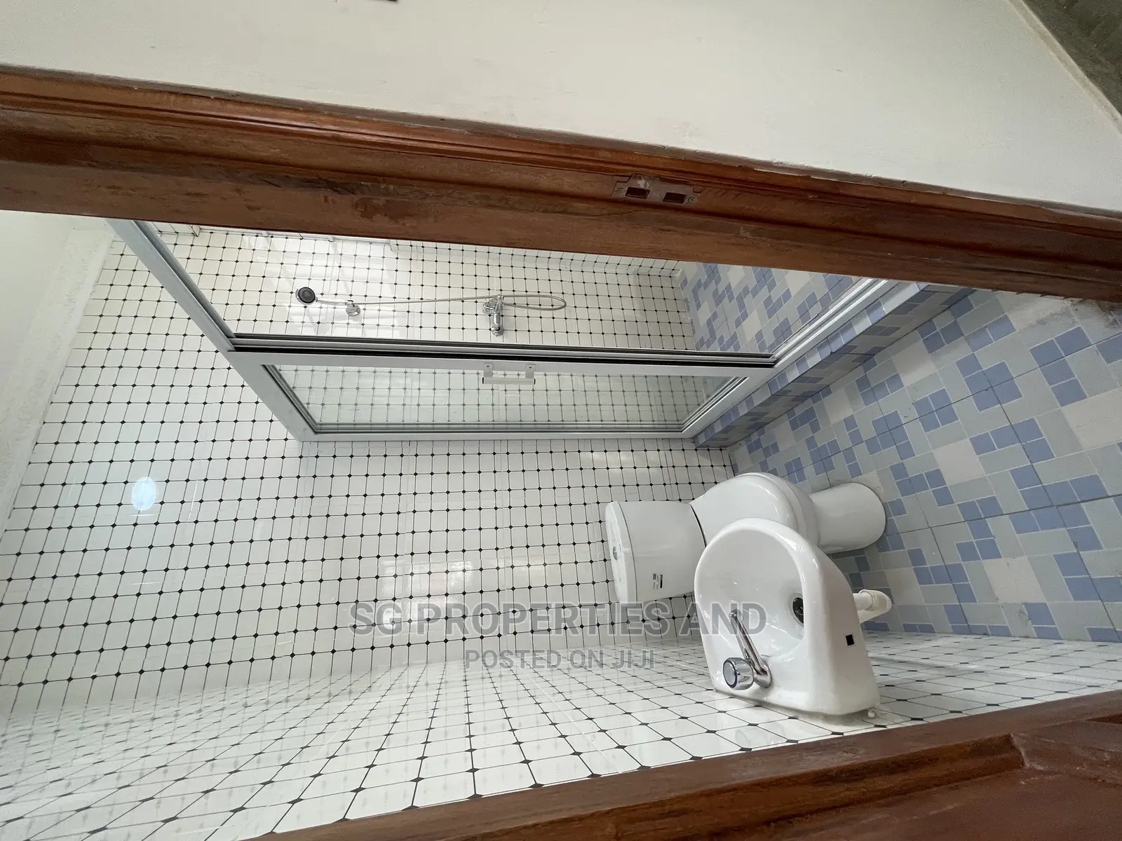 2bdrm Apartment in Lashibi, Spintex for rent