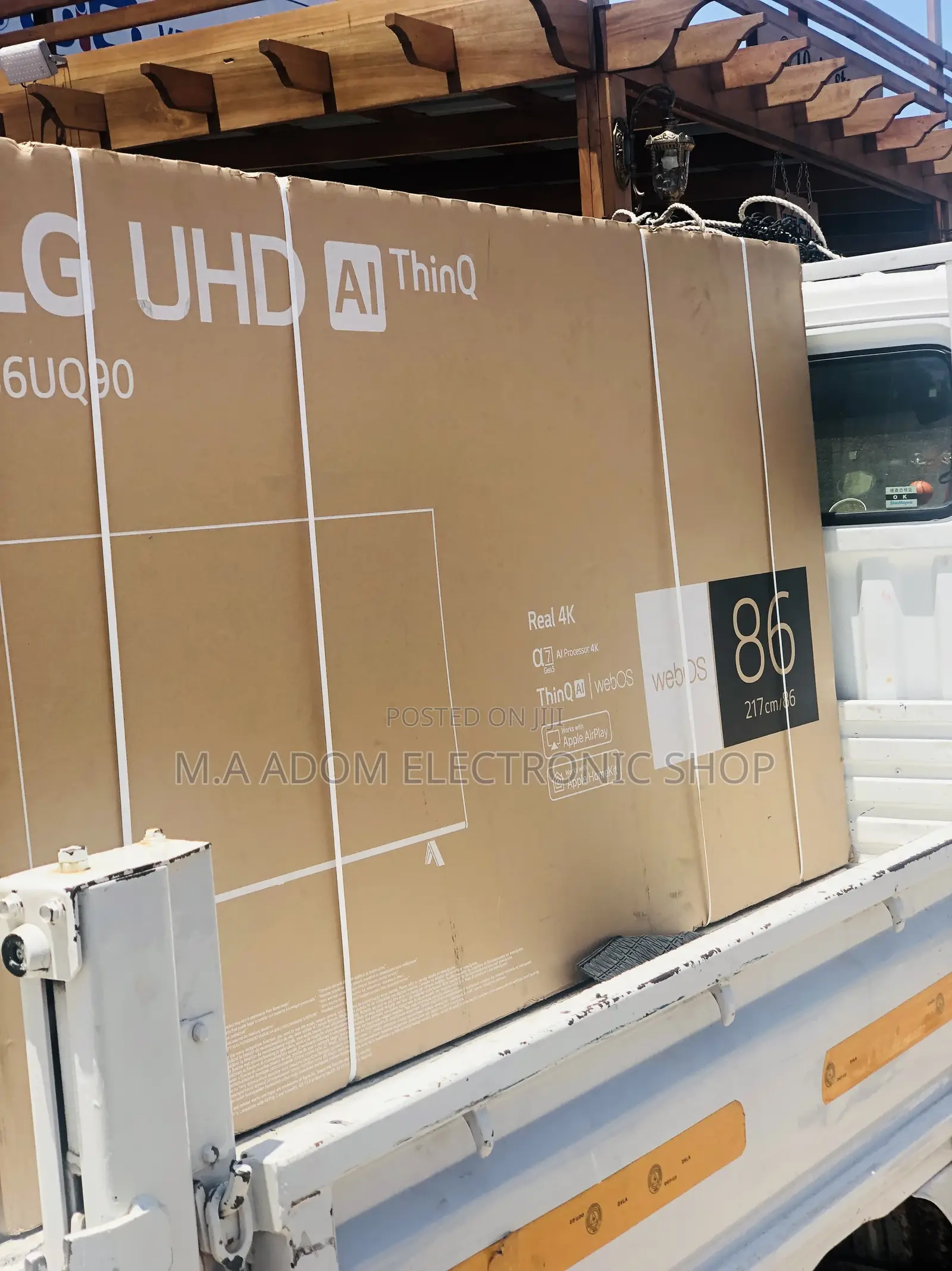 2022 Lg 86” UHD Smart Tv