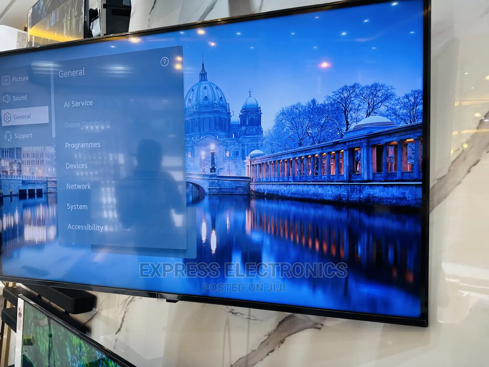 Affordable and Quality 2022 Lg UHD Smart 55”Uq70 Tv