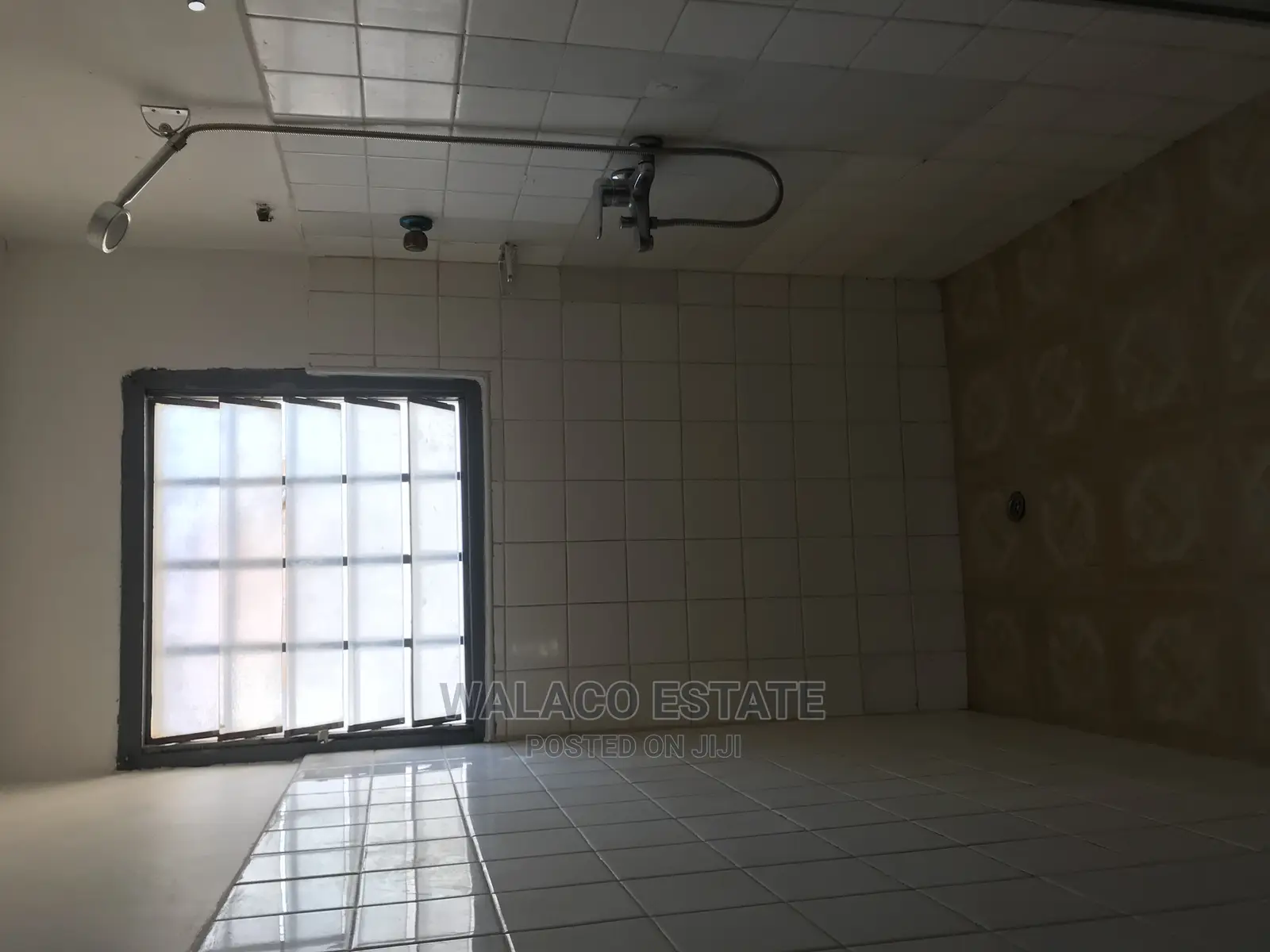 5bdrm Apartment in Walako Estate, Kaneshie for Rent