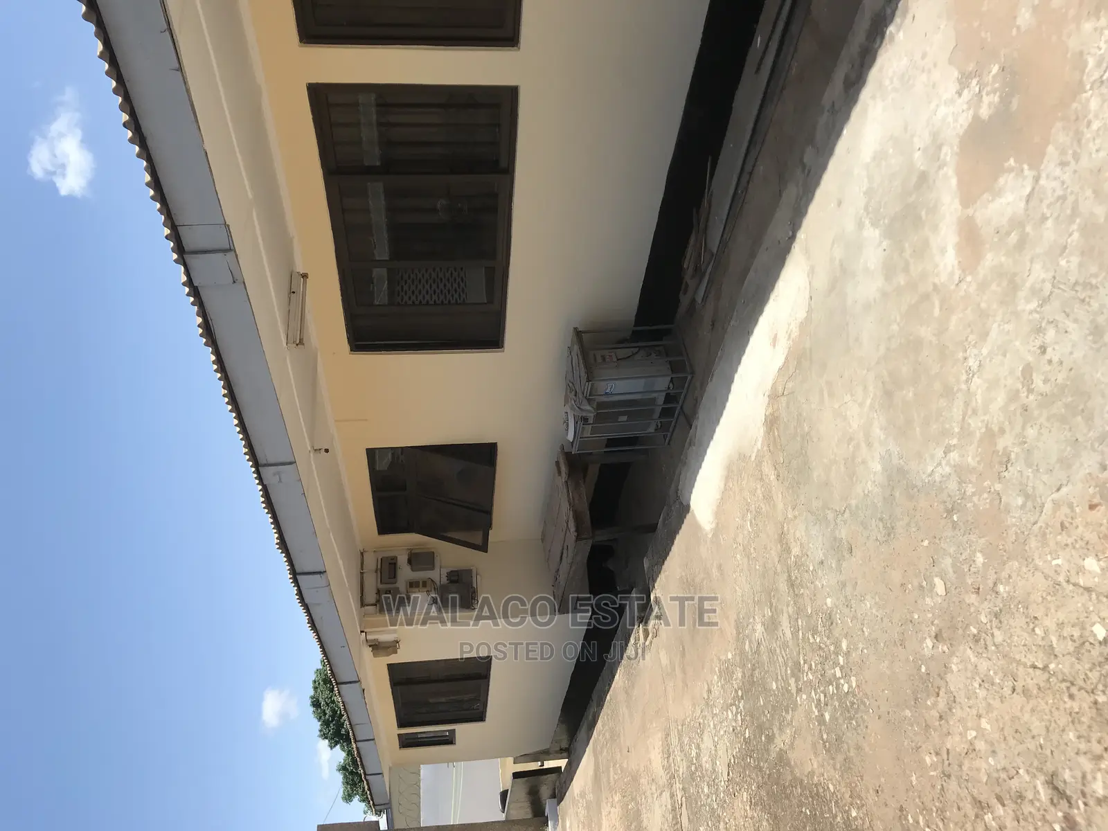 5bdrm Apartment in Walako Estate, Kaneshie for Rent
