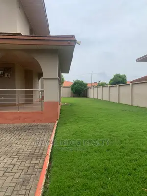 4bdrm Duplex in Regimanuel Estate, Accra Metropolitan for Rent