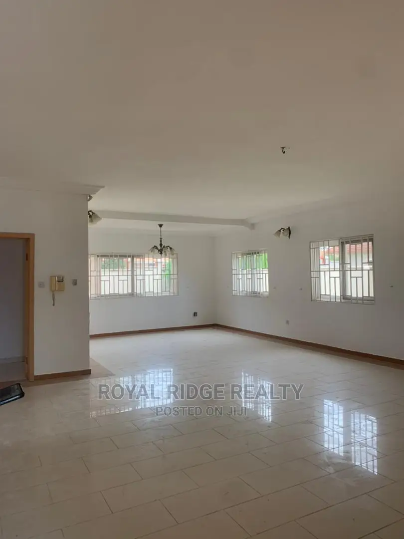 4bdrm Duplex in Regimanuel Estate, Accra Metropolitan for Rent