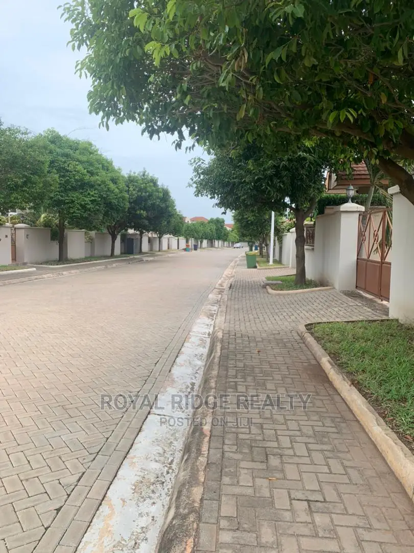 4bdrm Duplex in Regimanuel Estate, Accra Metropolitan for Rent