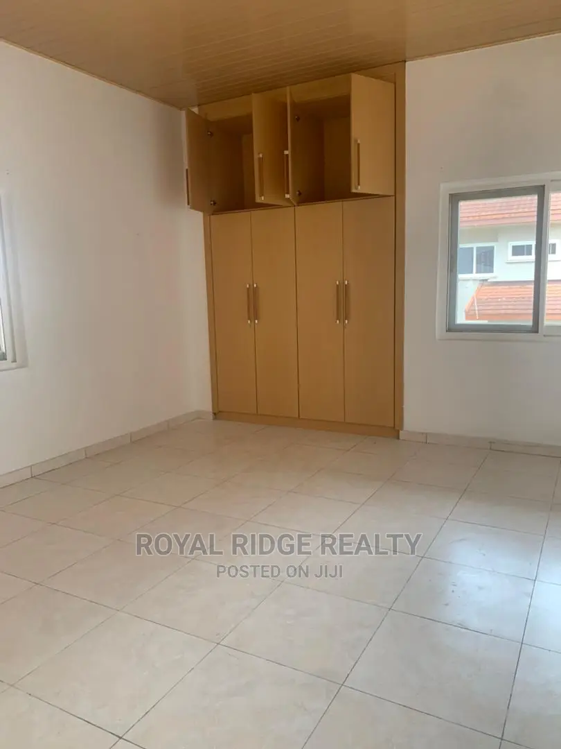 4bdrm Duplex in Regimanuel Estate, Accra Metropolitan for Rent