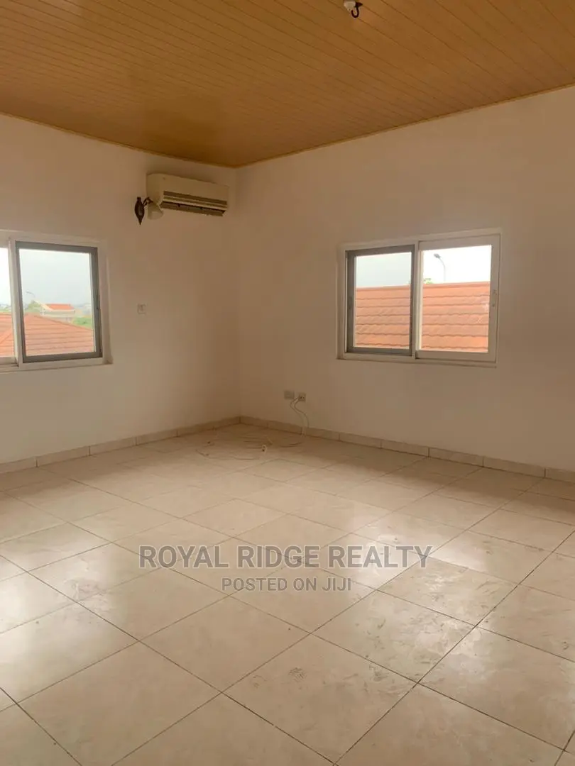4bdrm Duplex in Regimanuel Estate, Accra Metropolitan for Rent