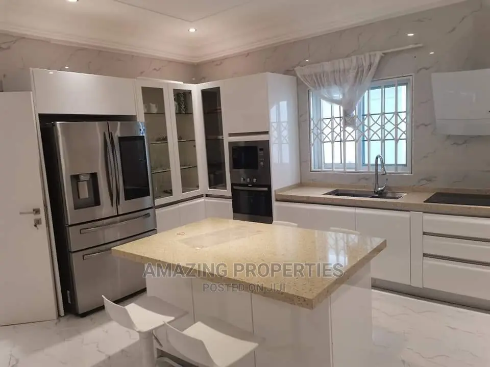 5bdrm House in East Legon, Spintex for Sale