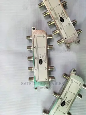 Signal Amplifier and Splitter