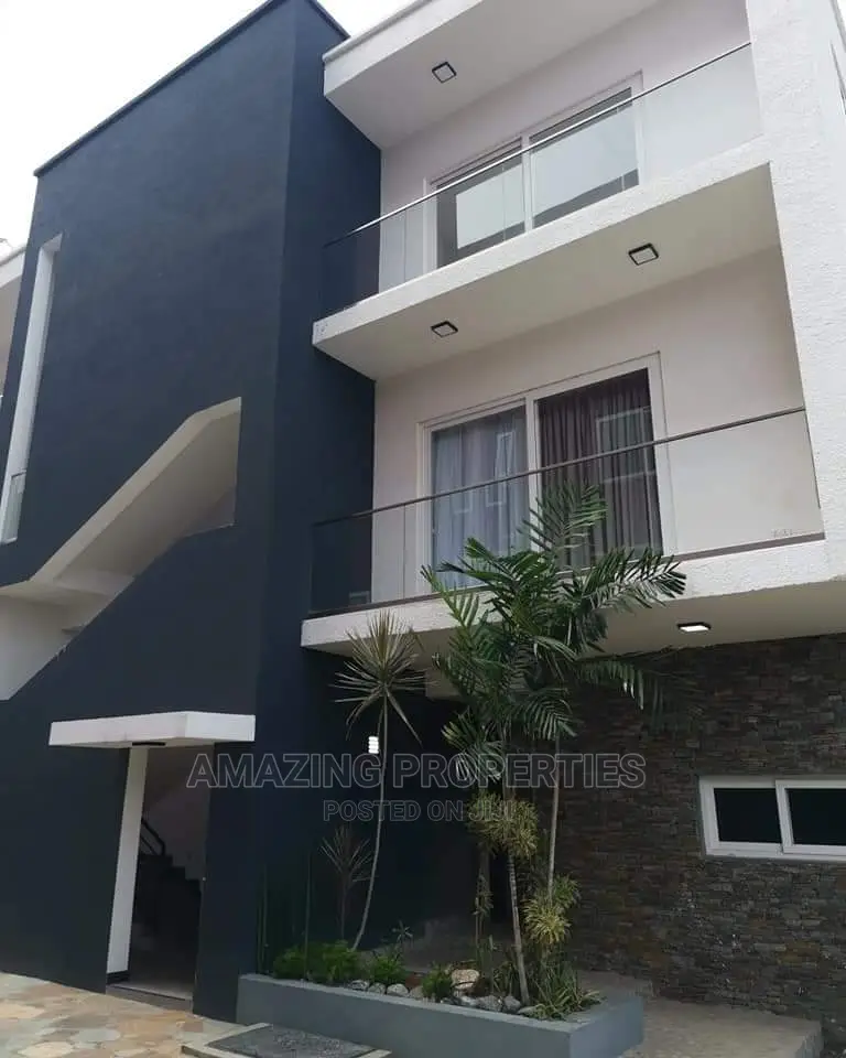 3bdrm Apartment in Airport for Sale