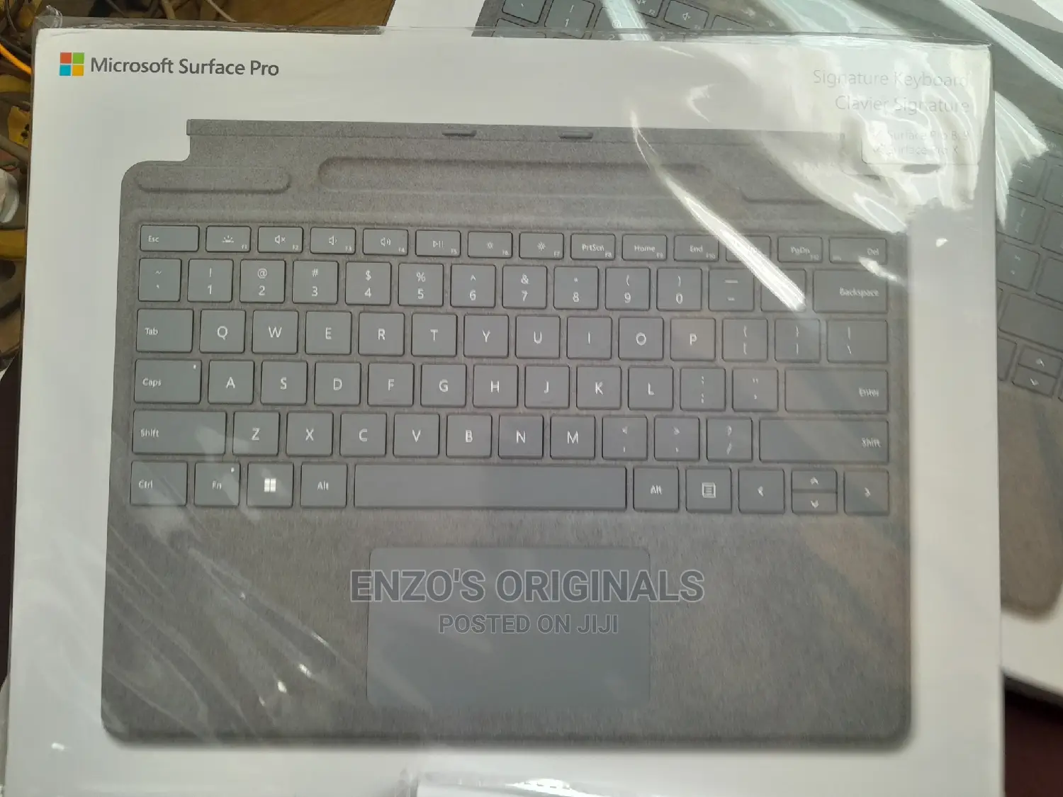 Surface Pro 9 , 8 X Signature Keyboard With Pen Slot New