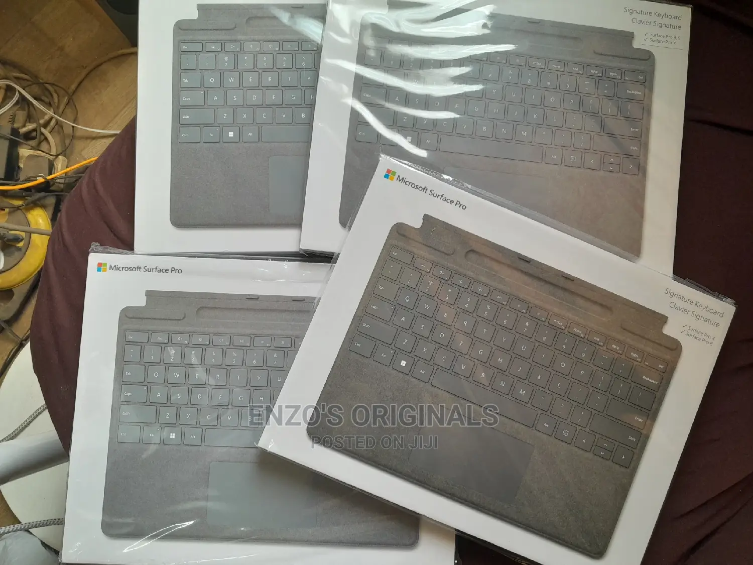 Surface Pro 9 , 8 X Signature Keyboard With Pen Slot New