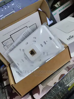 Ubiquiti Unifi AC in Wall