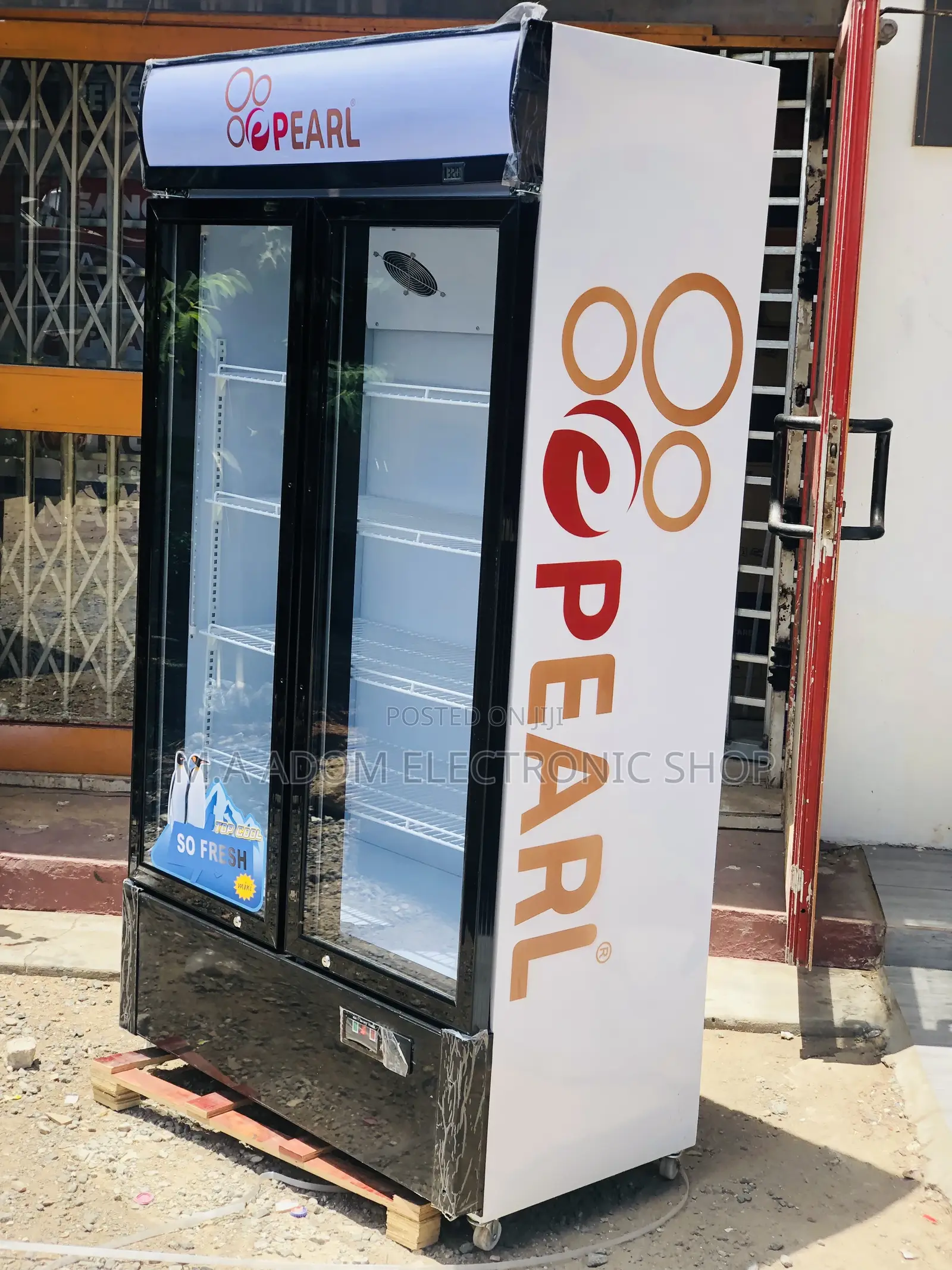 Pearl 600 Litres Beverage Cooler With Double Door Glas