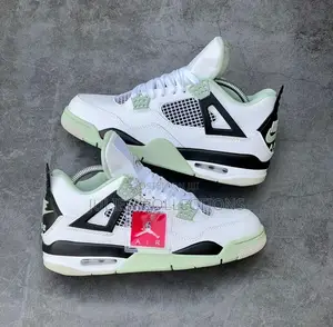 Jordan Retro 4