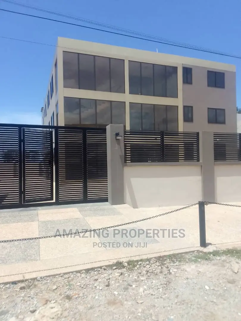 Office Complex Dzorwulu 270 Metres Square