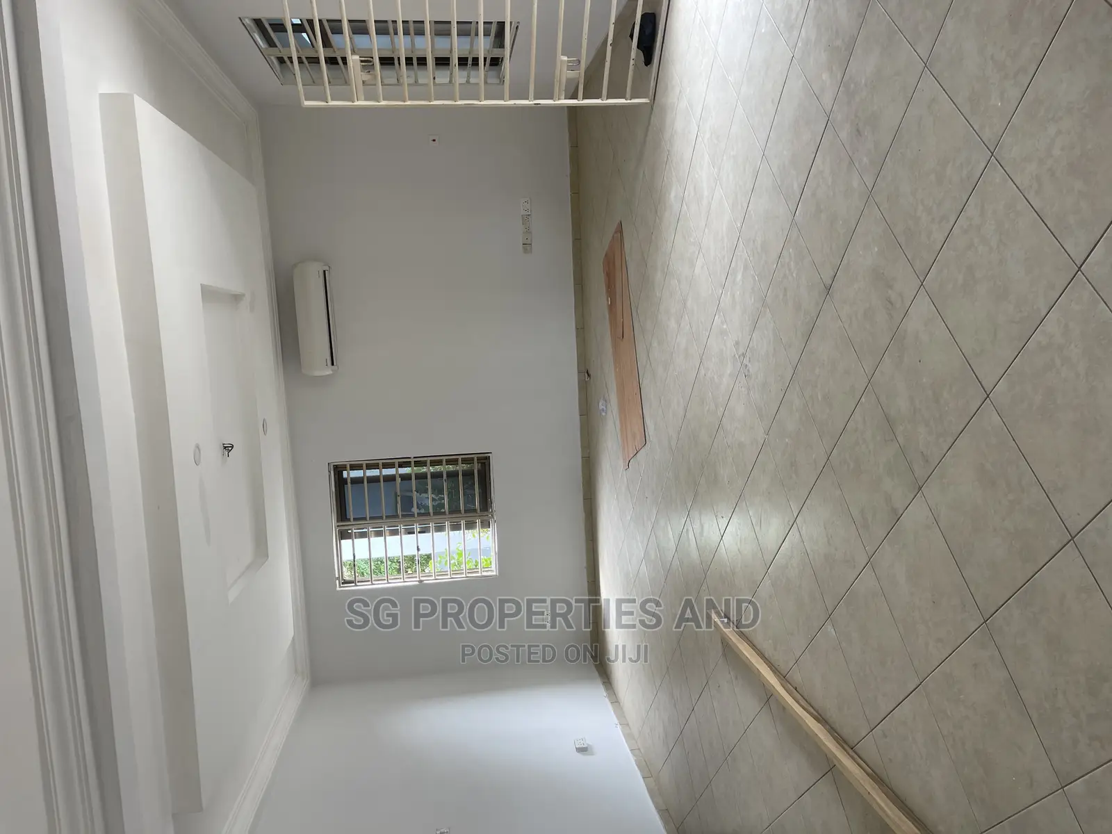 3bdrm Apartment in Coastal, Spintex for Rent