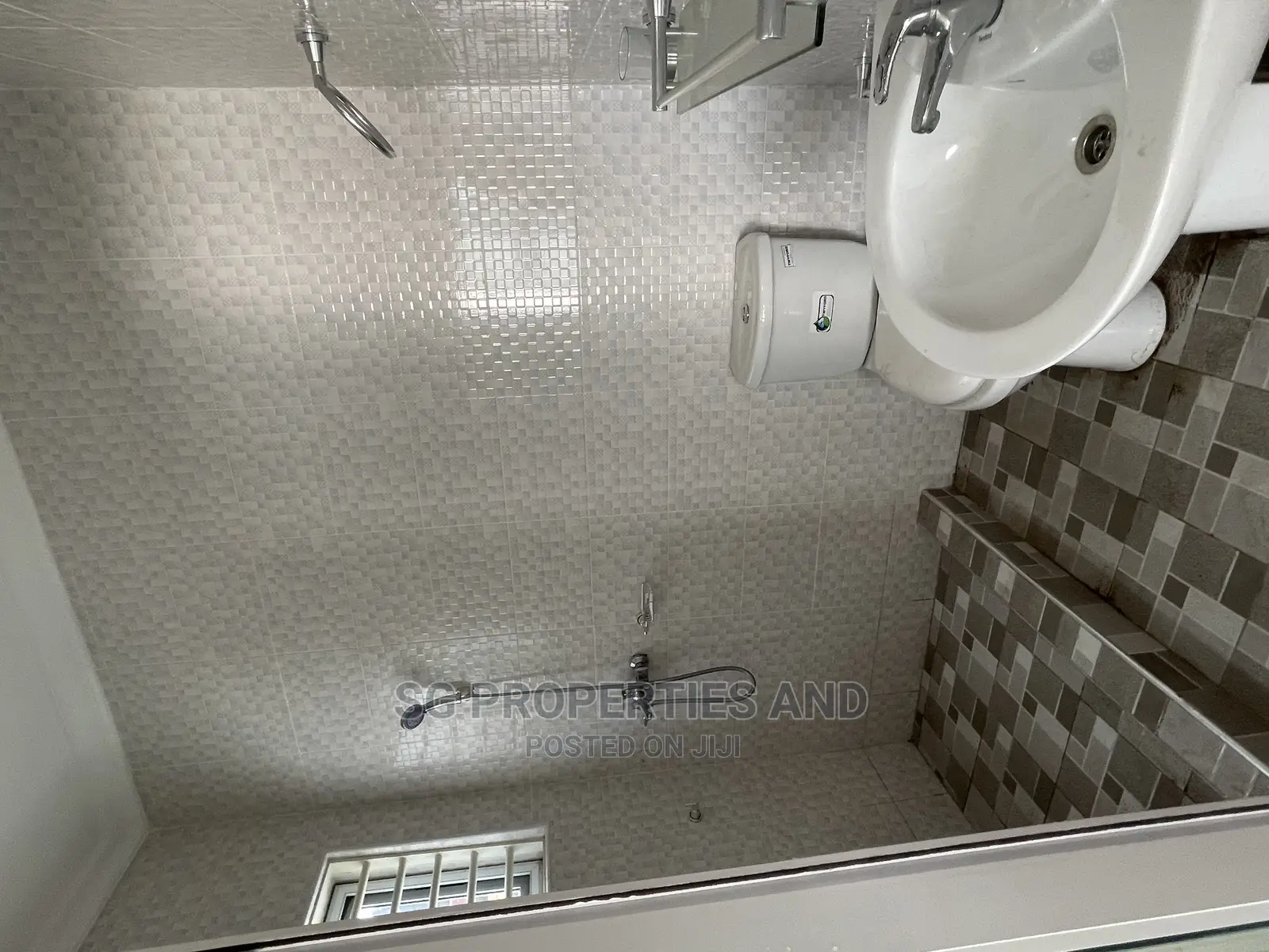3bdrm Apartment in Coastal, Spintex for Rent