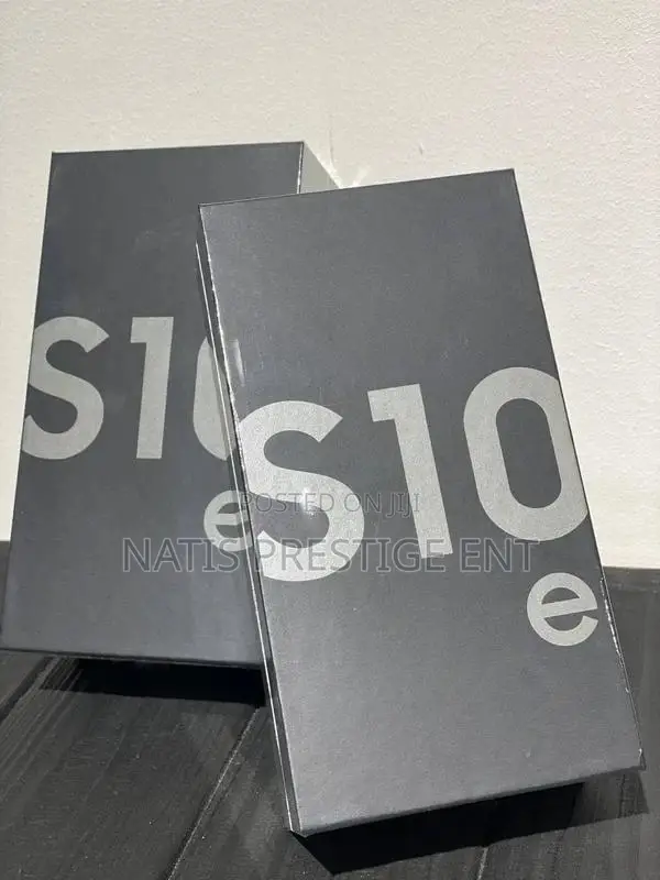 New Samsung Galaxy S10e 128 GB Black