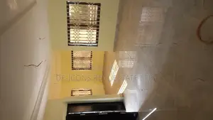 3bdrm Duplex in De-Icons Real Estate, Awutu Senya East Municipal