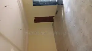 3bdrm Duplex in De-Icons Real Estate, Awutu Senya East Municipal