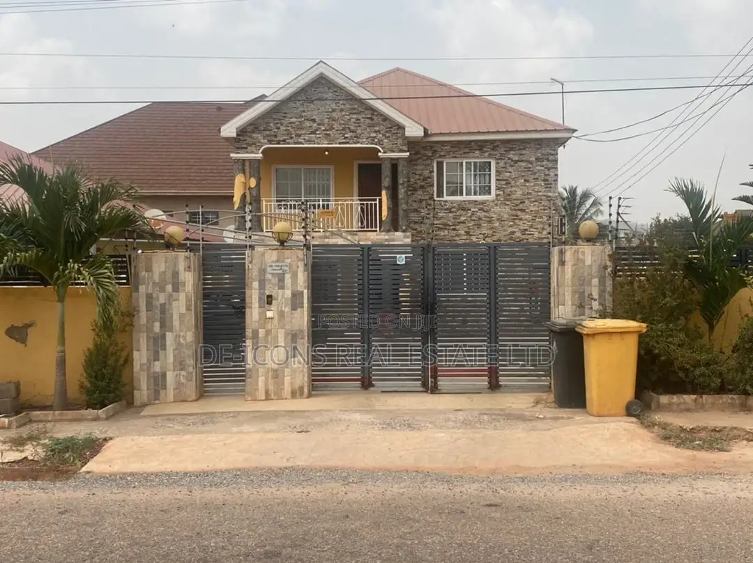 4bdrm Duplex in De-Icons Real Estate for Sale