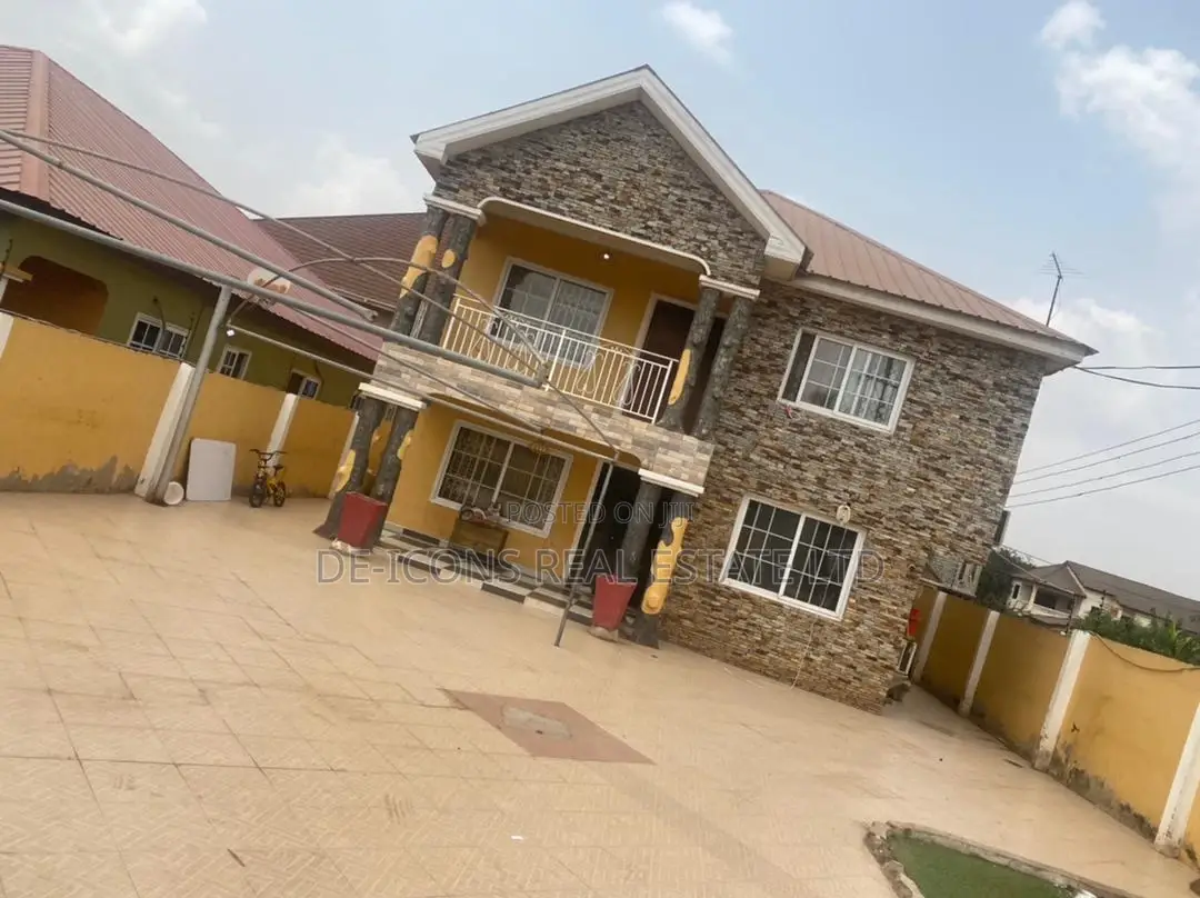 4bdrm Duplex in De-Icons Real Estate for Sale