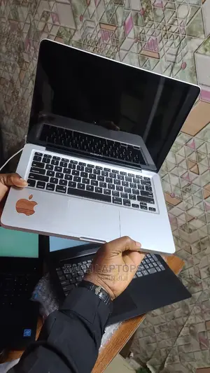 Laptop Apple MacBook 2012 8GB Intel Core I5 SSD 500GB